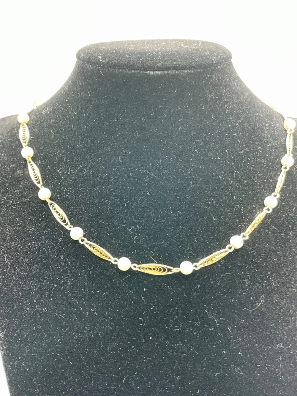 Vintage Sarah Coventry Filigree Lady 1973 Gold Tone Faux Pearl Choker Necklace